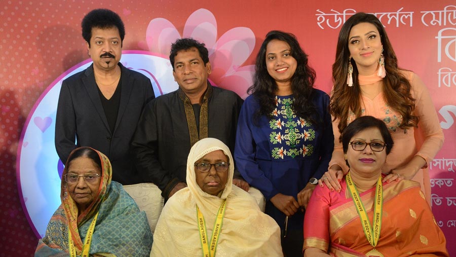 Mothers of three celebrities receive Gorbini Ma award