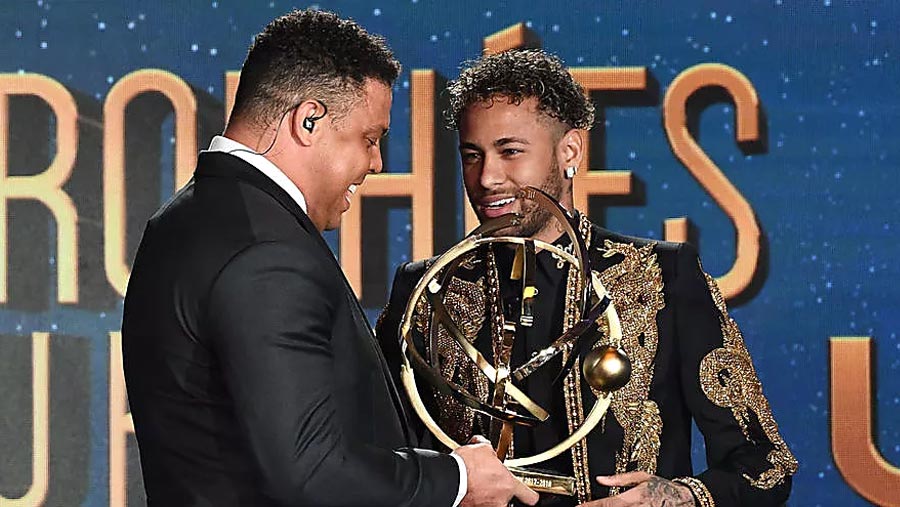 Neymar wins French Player of the Year award