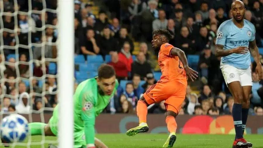 Man City suffer surprise home loss to Lyon