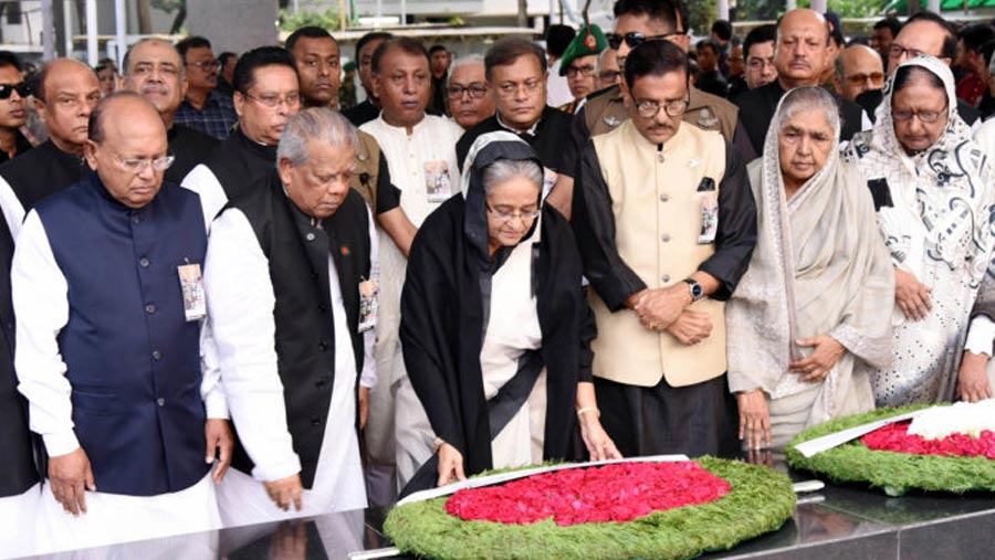 PM pays homage to Bangabandhu, four national leaders