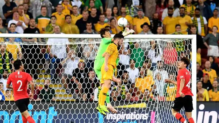 Australia snatch draw against S Korea