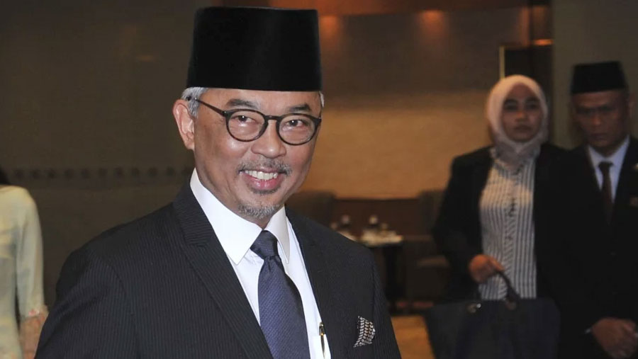 Malaysia elects new king