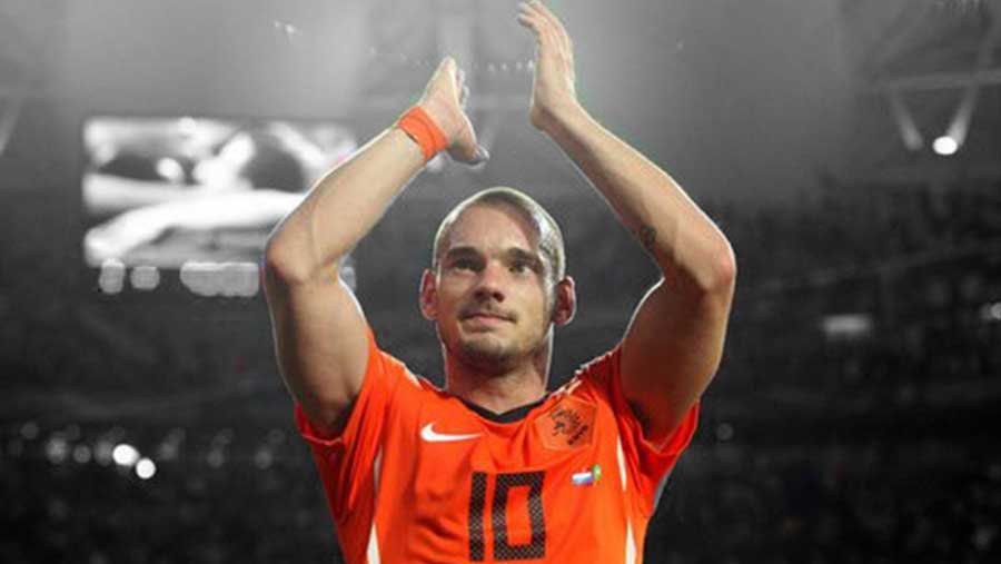 Former Dutch midfielder Sneijder retires