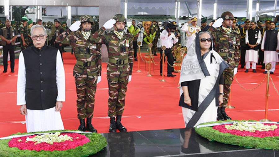 President, PM pay homage to Bangabandhu
