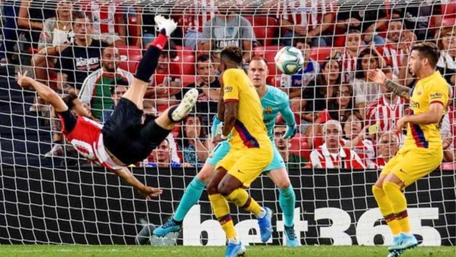 Stunning Aduriz goal sinks Barca