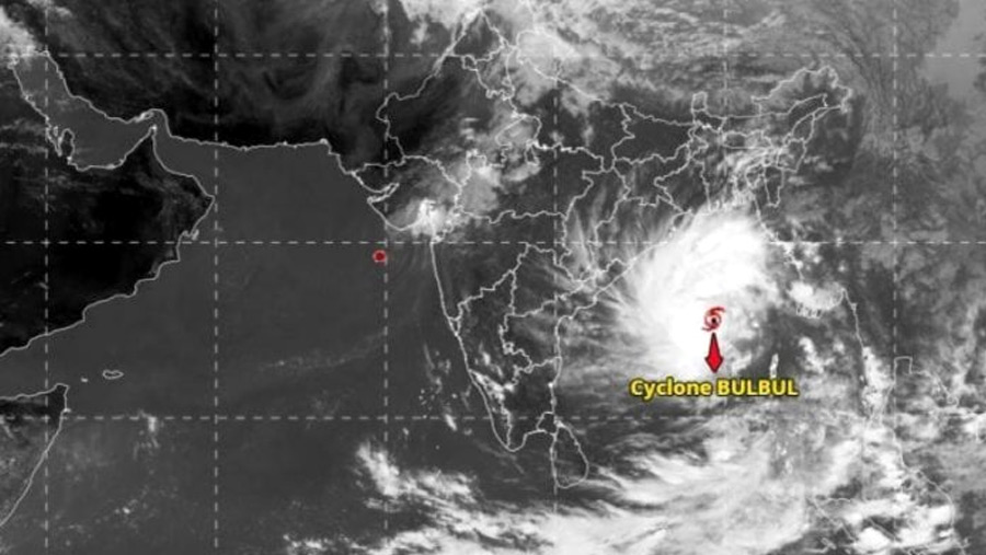 Great danger signal 10 for Mongla, Payra; 9 for Chattogram