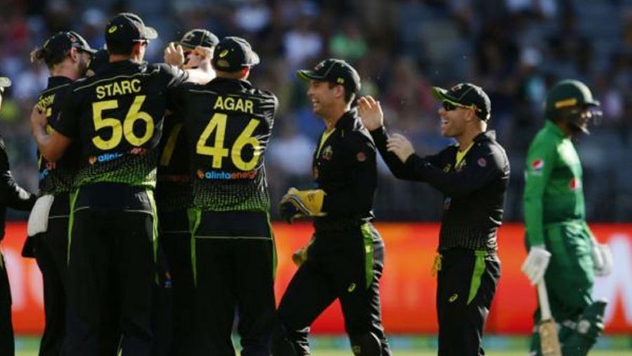 Australia thrash Pakistan to win T20 series