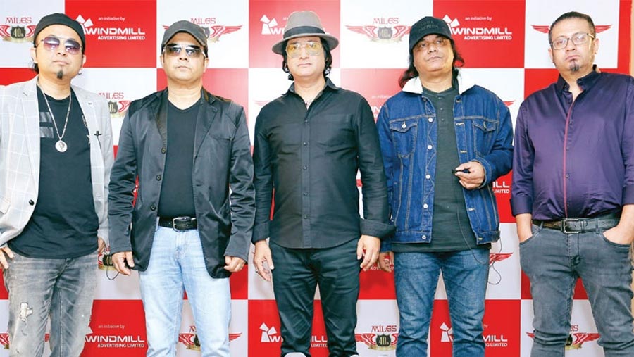 Miles to rock Dhaka on Dec 24