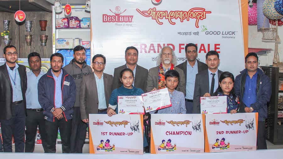 Best Buy awarded the winners of ‘Ako Tomar Bijoy’ campaign