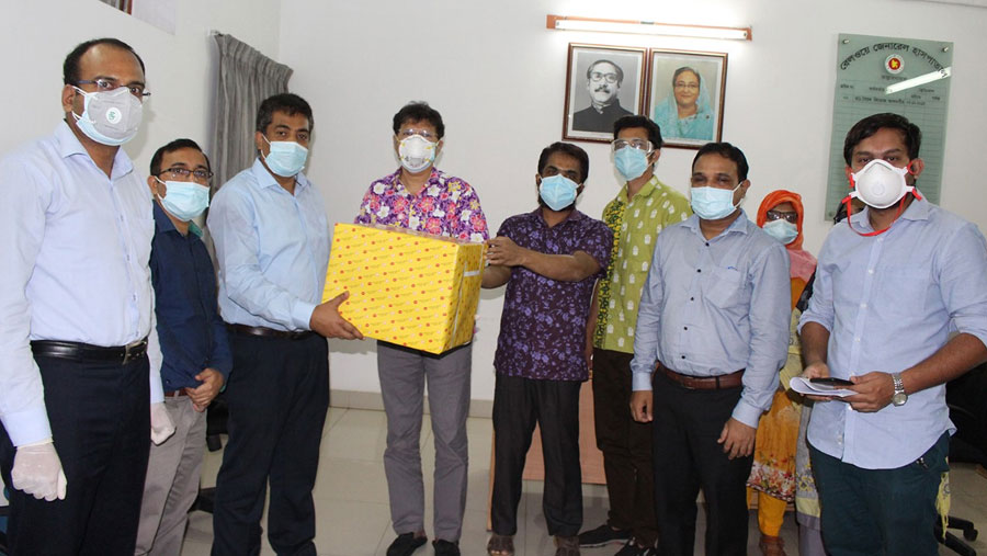 PRAN-RFL donates equipment to Mugda and two other hospitals