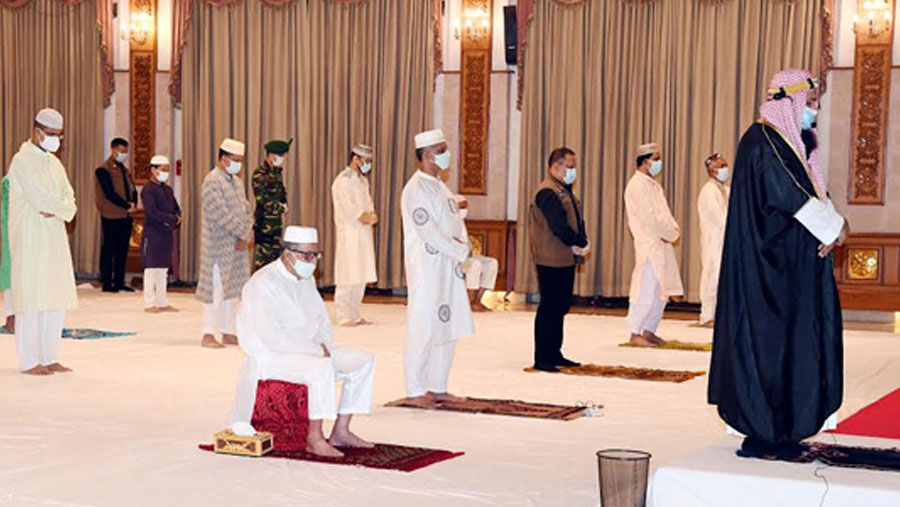 President offers Eid prayers at Bangabhaban Durbar Hall