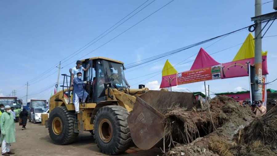 Animal wastes removed in capital within 24-hour