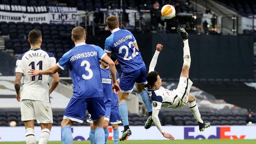 Alli helps Spurs ease into Europa League last 16