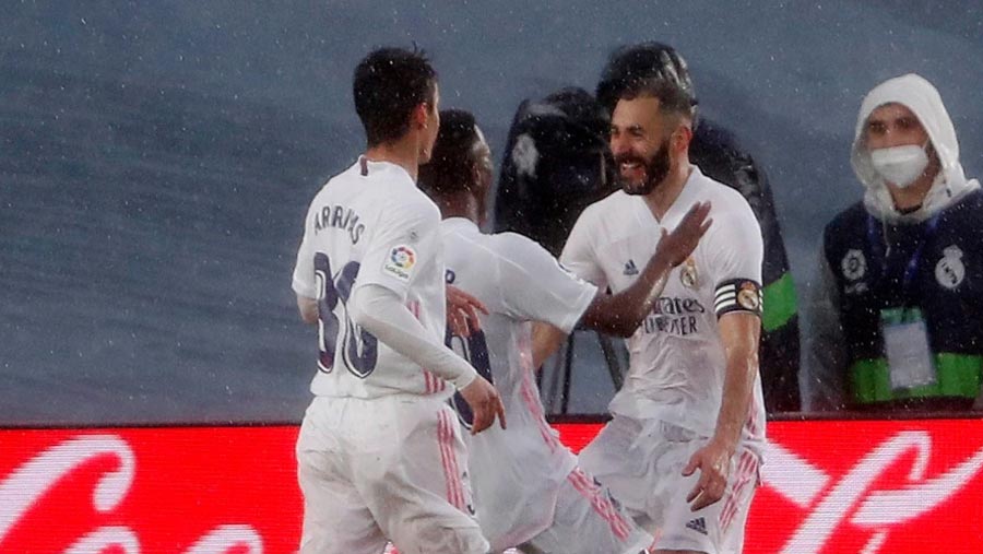 Real Madrid beat Eibar 2-0