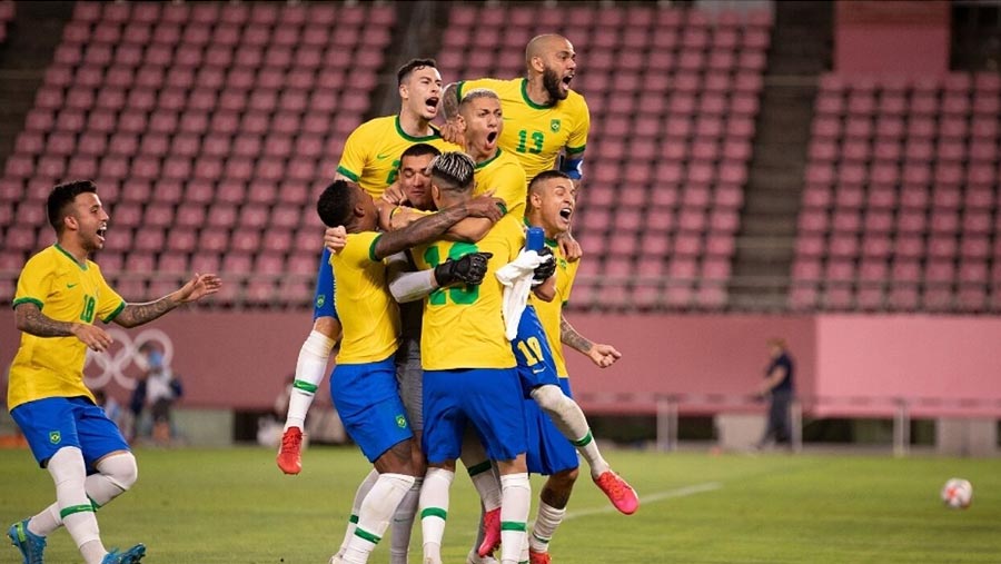 Olympic football: Brazil win shootout to set up Spain final