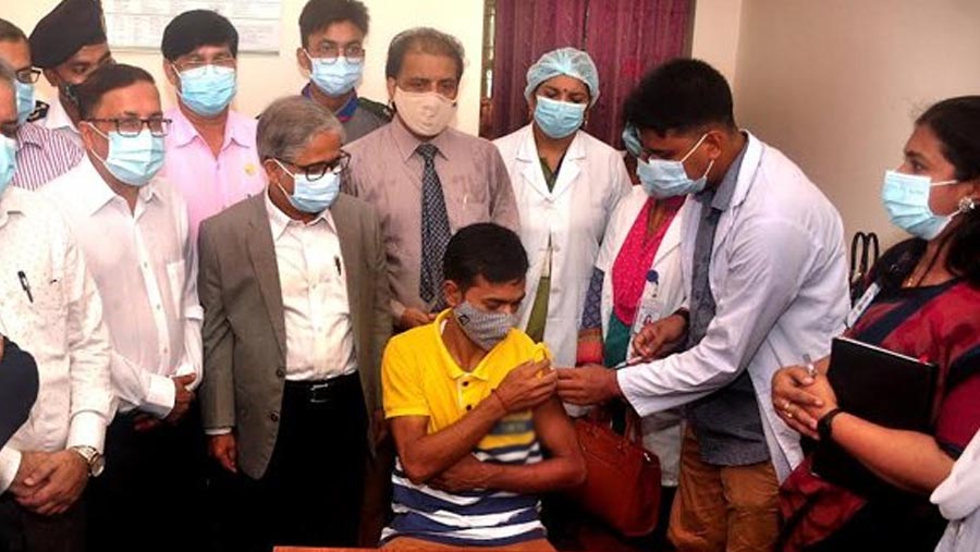 Temporary vaccination centre inaugurated at DU
