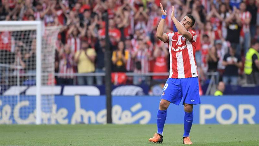 Suarez bids Atletico farewell as Sevilla qualify for UCL