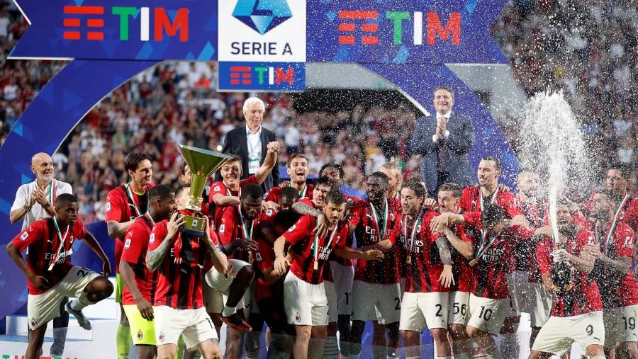 Milan win Serie A title for the 1st time in 11-yr