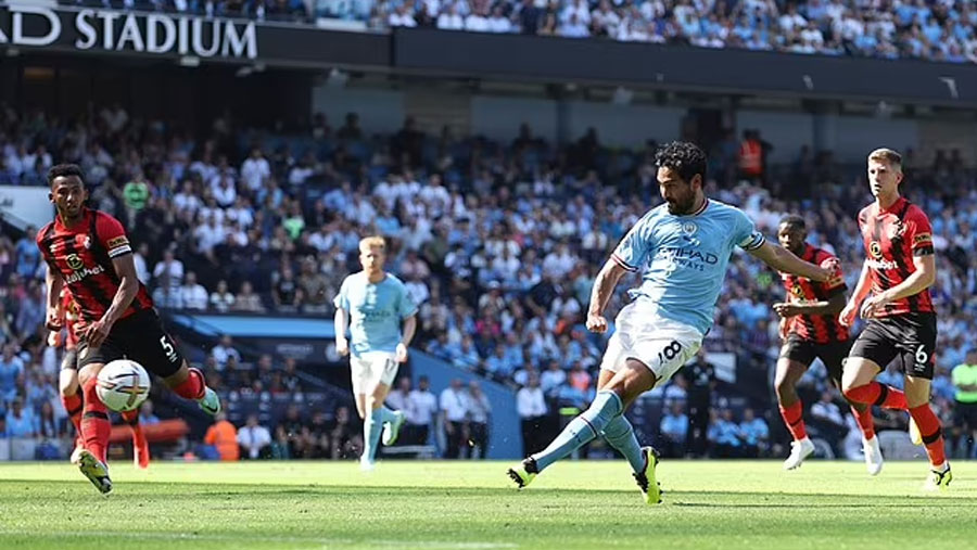 City cruise to victory over Bournemouth