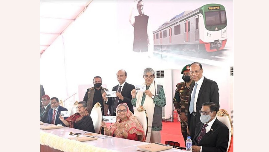 PM releases postage stamp on metro rail opening