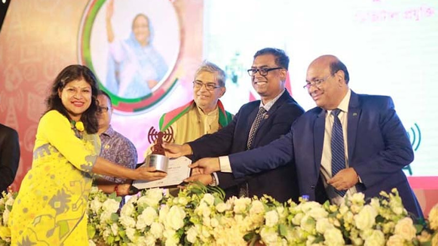 18 individuals, institutions get telecommunication award
