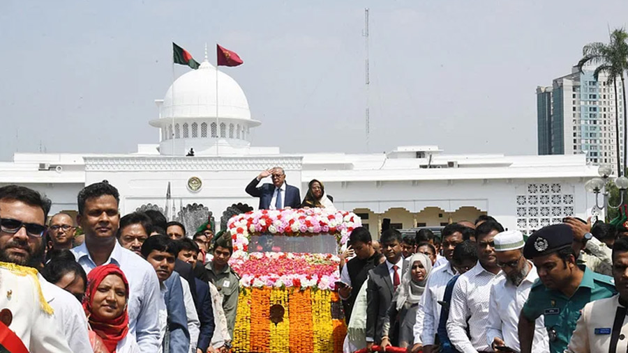 Bangabhaban bids farewell to President Hamid