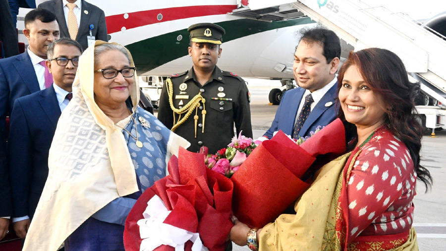 PM arrives in Doha to attend Qatar Economic Forum