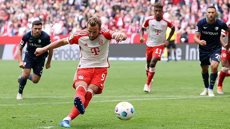 Kane scores hat-trick as Bayern thrash Bochum