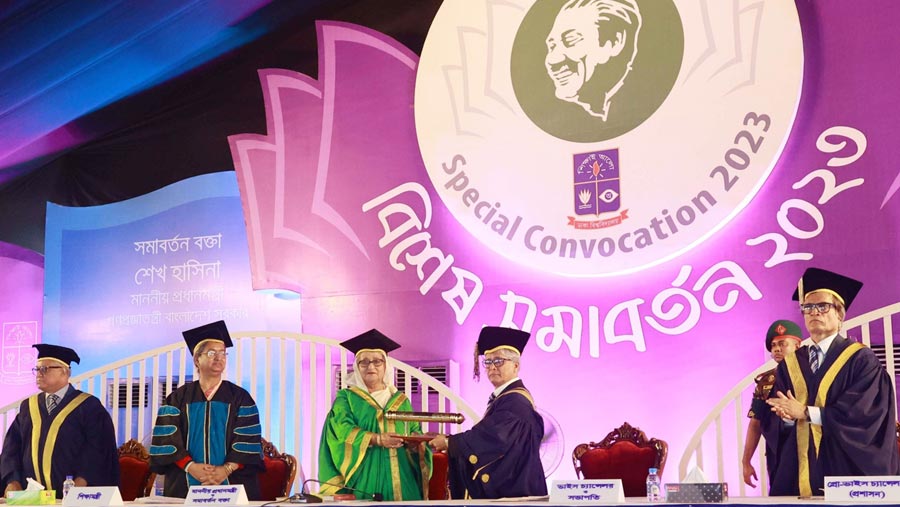 Bangabandhu conferred honorary Doctor of Laws by DU