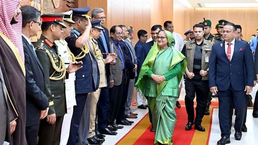 PM off to Saudi Arabia to join Int'l Conference on Women in Islam