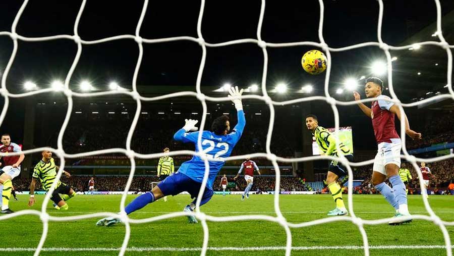 Villa beat Gunners to spark unlikely title bid