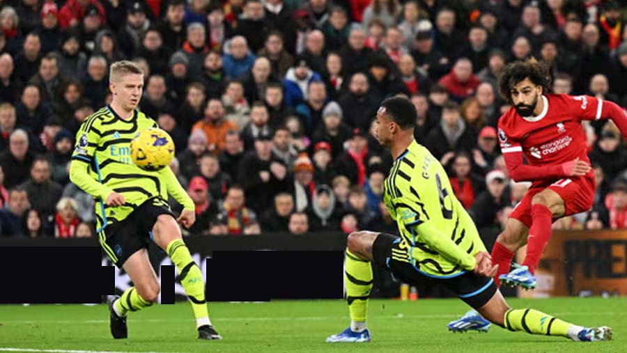 Arsenal stay top after Liverpool draw
