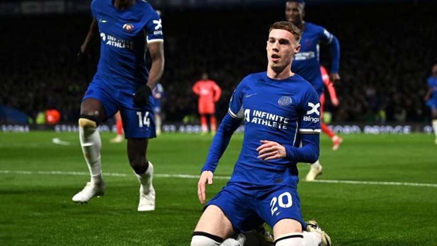 Palmer hits four As Chelsea thrash Everton