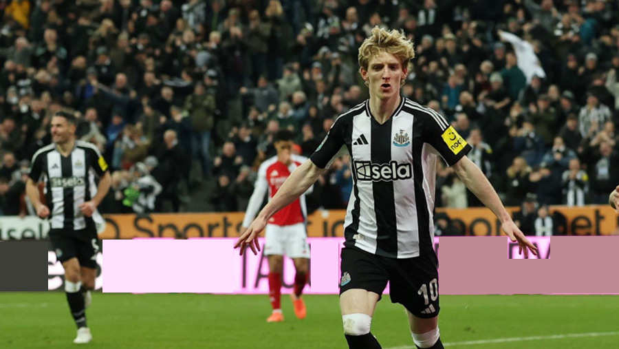Newcastle beat Arsenal to reach League Cup final